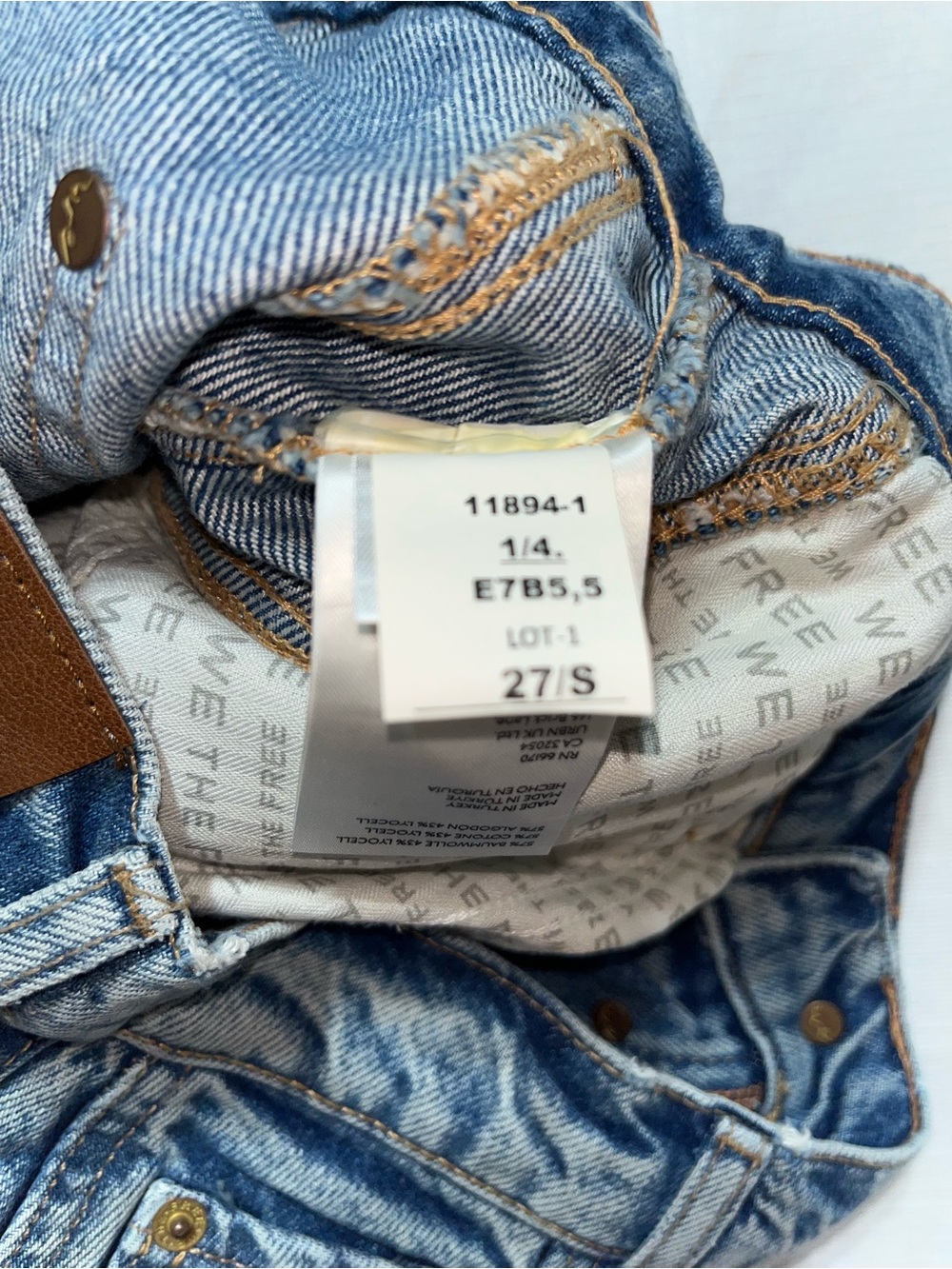 We The Free Good Luck Mid Rise Barrel Jeans in Ultra Light Beam - Picture 8 of 11